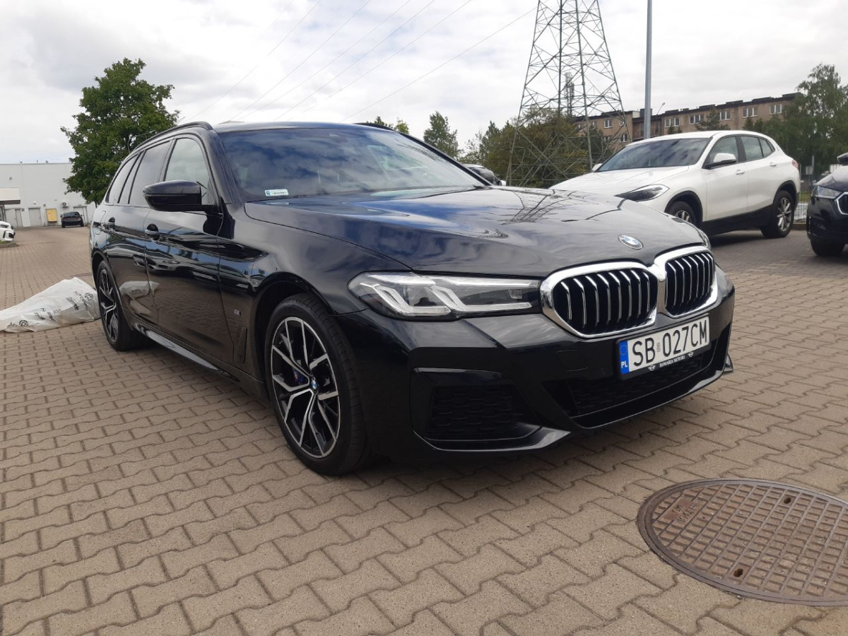 BMW 530i xDrive mHEV M Sport KOMBI - Voiture: photos 1 BMW 530i xDrive mHEV M Sport KOMBI - Voiture: photos 1
