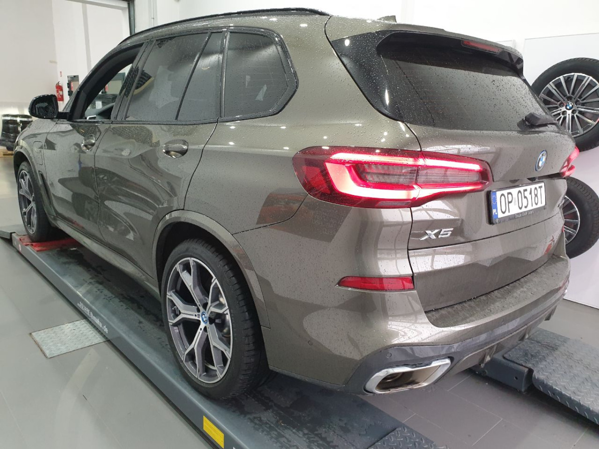 BMW X5 xDrive45e aut SUV - SUV: photos 4 BMW X5 xDrive45e aut SUV - SUV: photos 4