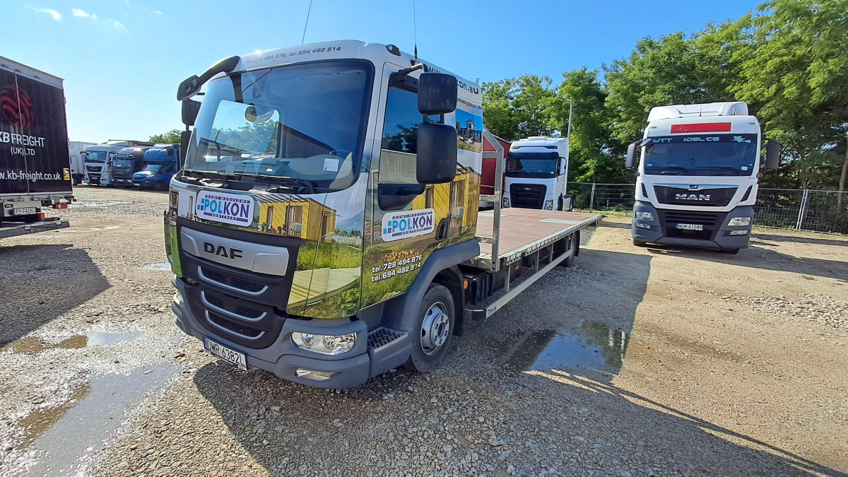 DAF LF230 FA 108/ZPL + NACZEPA REDOS - Camion plateau: photos 2 DAF LF230 FA 108/ZPL + NACZEPA REDOS - Camion plateau: photos 2