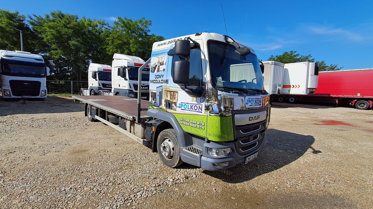 DAF LF230 FA 108/ZPL + NACZEPA REDOS - Camion plateau: photos 1 DAF LF230 FA 108/ZPL + NACZEPA REDOS - Camion plateau: photos 1