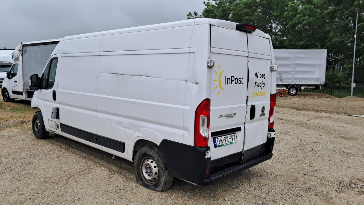 FIAT DUCATO FURGON BLASZAK - Fourgon utilitaire: photos 4 FIAT DUCATO FURGON BLASZAK - Fourgon utilitaire: photos 4