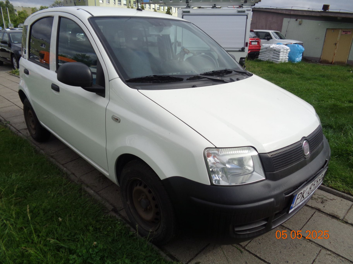 FIAT PANDA HATCHBACK - Voiture: photos 1 FIAT PANDA HATCHBACK - Voiture: photos 1