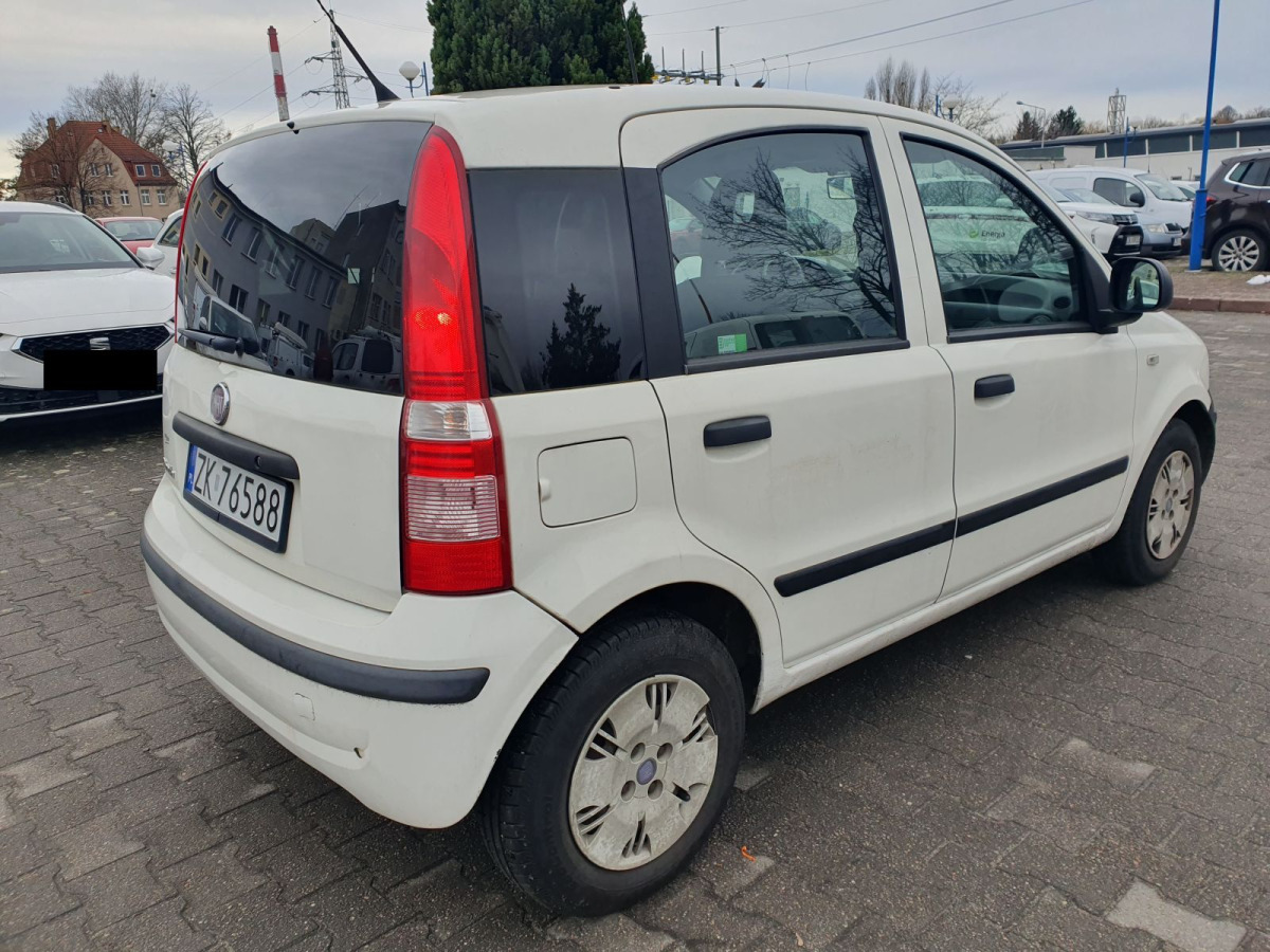 FIAT PANDA HATCHBACK - Voiture à hayon: photos 4 FIAT PANDA HATCHBACK - Voiture à hayon: photos 4