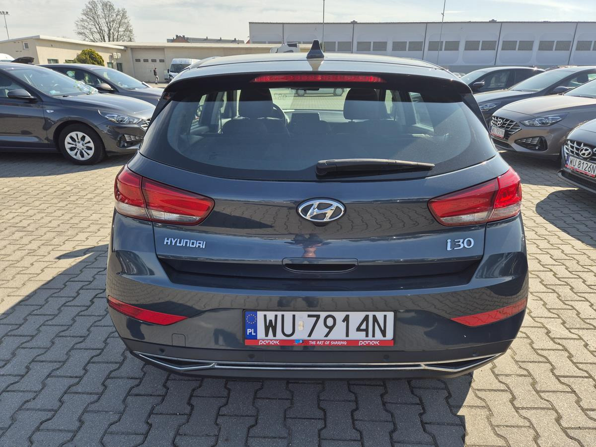 HYUNDAI I30 HATCHBACK - Voiture à hayon: photos 5 HYUNDAI I30 HATCHBACK - Voiture à hayon: photos 5