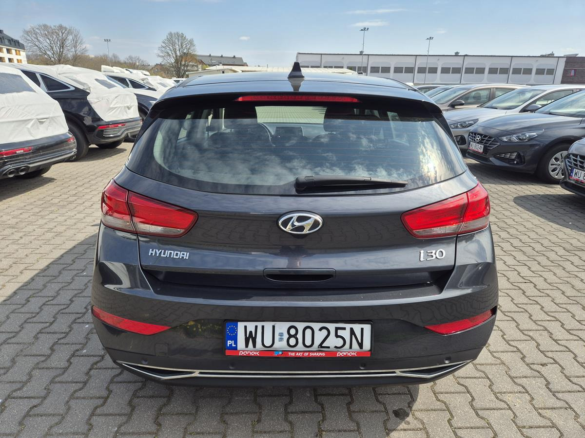 HYUNDAI I30 HATCHBACK - Voiture à hayon: photos 5 HYUNDAI I30 HATCHBACK - Voiture à hayon: photos 5