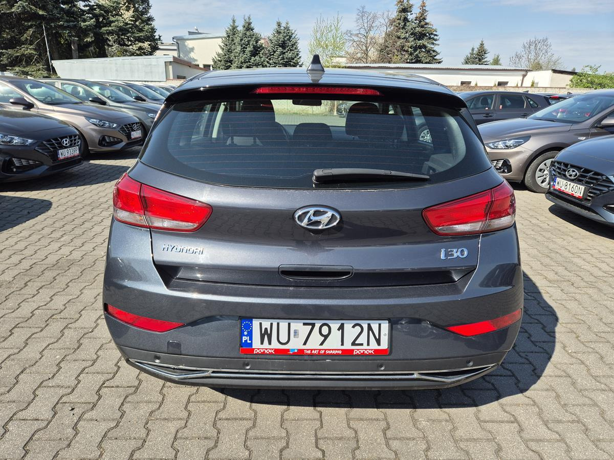 HYUNDAI I30 HATCHBACK - Voiture à hayon: photos 5 HYUNDAI I30 HATCHBACK - Voiture à hayon: photos 5