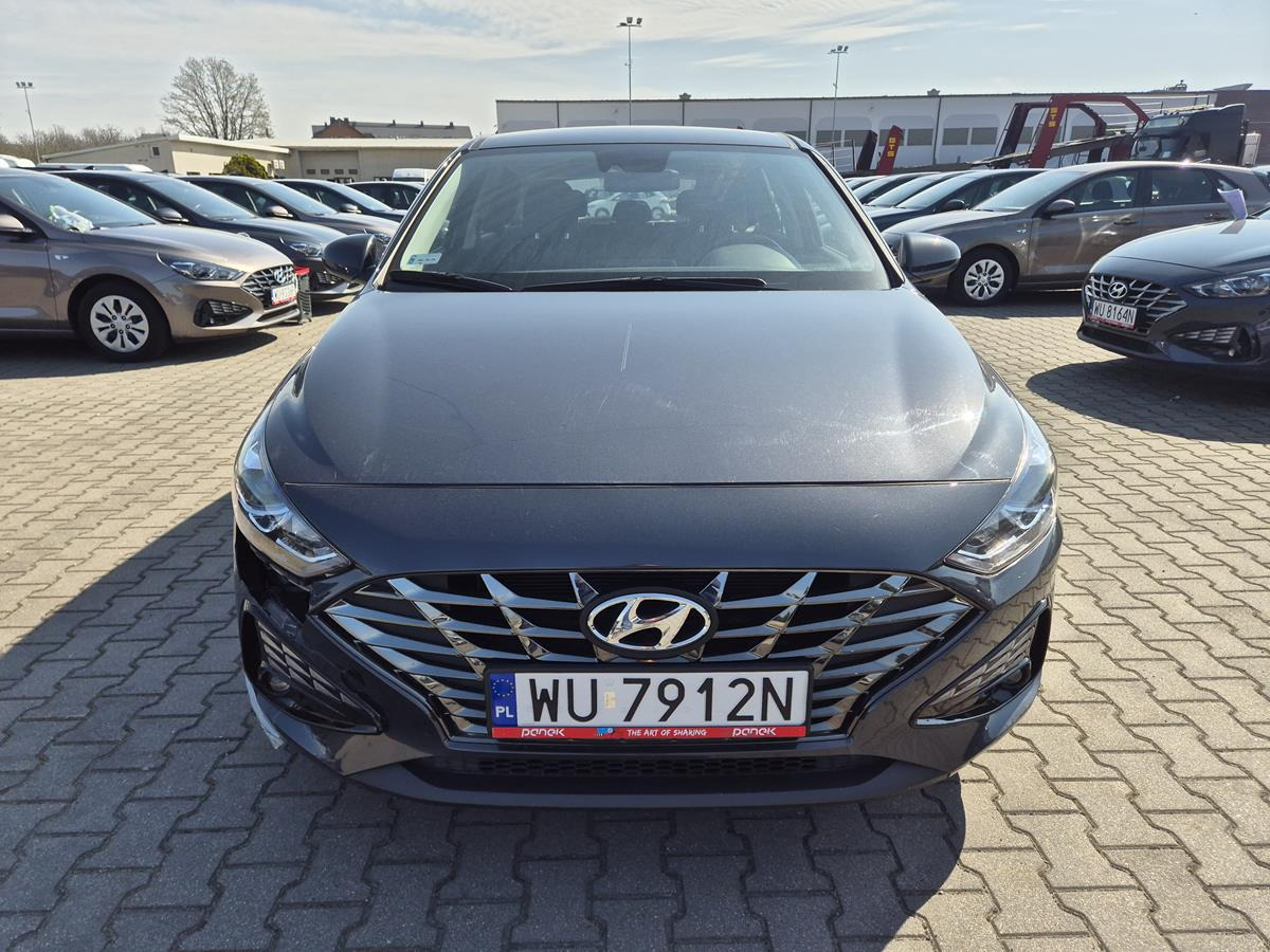 HYUNDAI I30 HATCHBACK - Voiture à hayon: photos 3 HYUNDAI I30 HATCHBACK - Voiture à hayon: photos 3