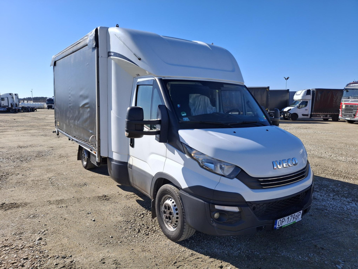 IVECO 35S18 PLANDEKA - Utilitaire plateau baché: photos 1 IVECO 35S18 PLANDEKA - Utilitaire plateau baché: photos 1