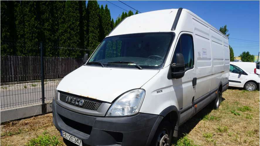 IVECO 50C15 FURGON BLASZAK - Fourgon utilitaire: photos 2 IVECO 50C15 FURGON BLASZAK - Fourgon utilitaire: photos 2