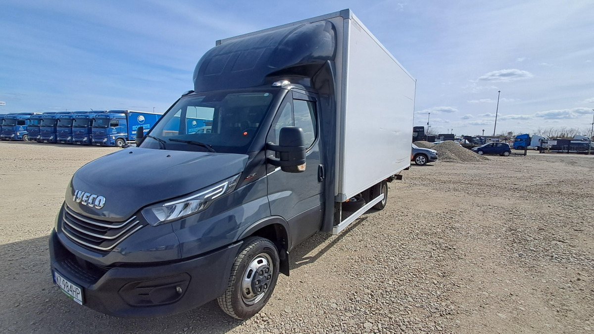 IVECO DAILY 50C18 KONTENER Z WINDĄ - Fourgon grand volume: photos 3 IVECO DAILY 50C18 KONTENER Z WINDĄ - Fourgon grand volume: photos 3