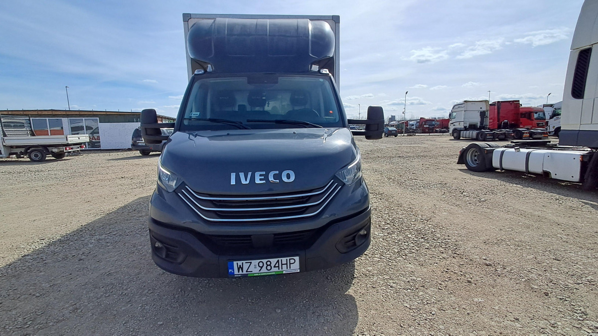 IVECO DAILY 50C18 KONTENER Z WINDĄ - Fourgon grand volume: photos 2 IVECO DAILY 50C18 KONTENER Z WINDĄ - Fourgon grand volume: photos 2