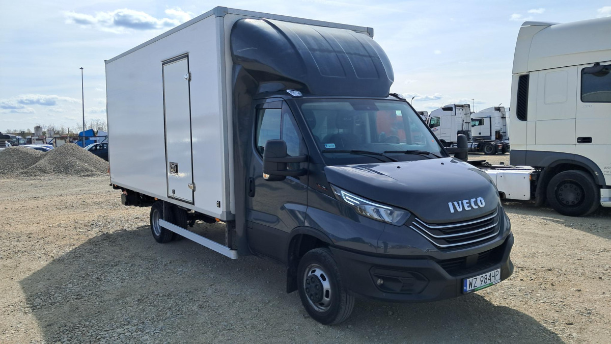 IVECO DAILY 50C18 KONTENER Z WINDĄ - Fourgon grand volume: photos 1 IVECO DAILY 50C18 KONTENER Z WINDĄ - Fourgon grand volume: photos 1