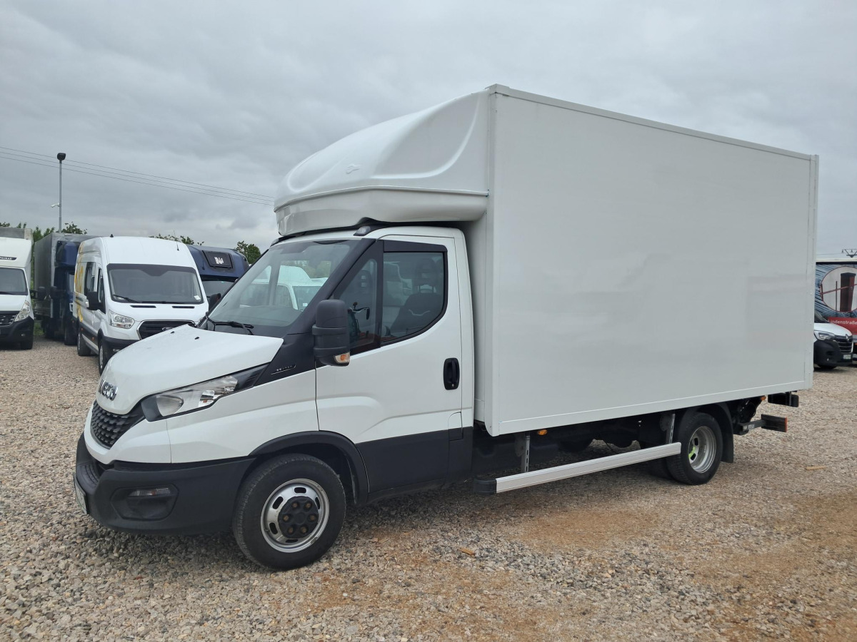 IVECO DAILY KONTENER Z WINDĄ - Fourgon grand volume: photos 2 IVECO DAILY KONTENER Z WINDĄ - Fourgon grand volume: photos 2
