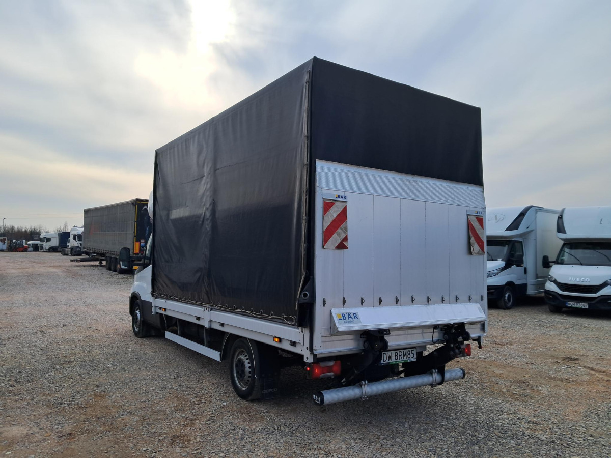 IVECO PLANDEKA Z WINDĄ - Utilitaire plateau baché: photos 4 IVECO PLANDEKA Z WINDĄ - Utilitaire plateau baché: photos 4