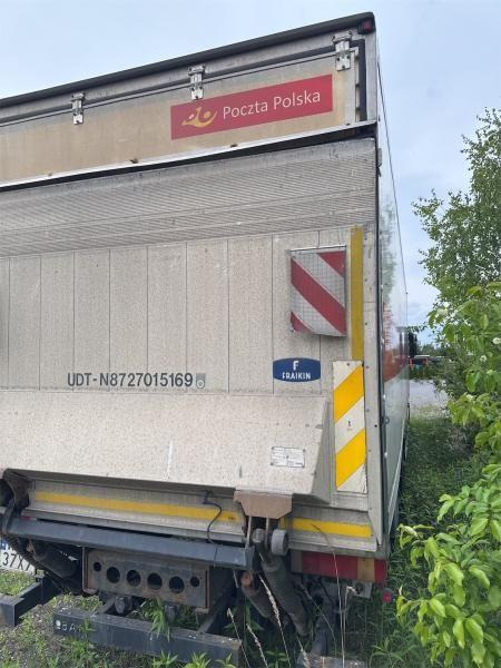 IVECO STRALIS KONTENER - Camion fourgon: photos 3 IVECO STRALIS KONTENER - Camion fourgon: photos 3