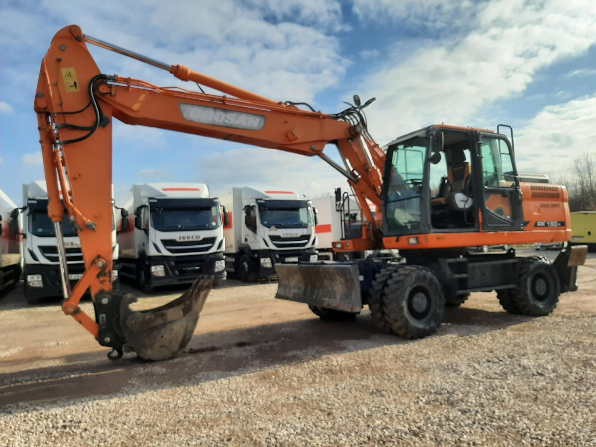 Koparka kołowa Doosan DX190W-3 2014 - 9261 mtg - silnik sprawny - Pelle sur pneus: photos 2 Koparka kołowa Doosan DX190W-3 2014 - 9261 mtg - silnik sprawny - Pelle sur pneus: photos 2