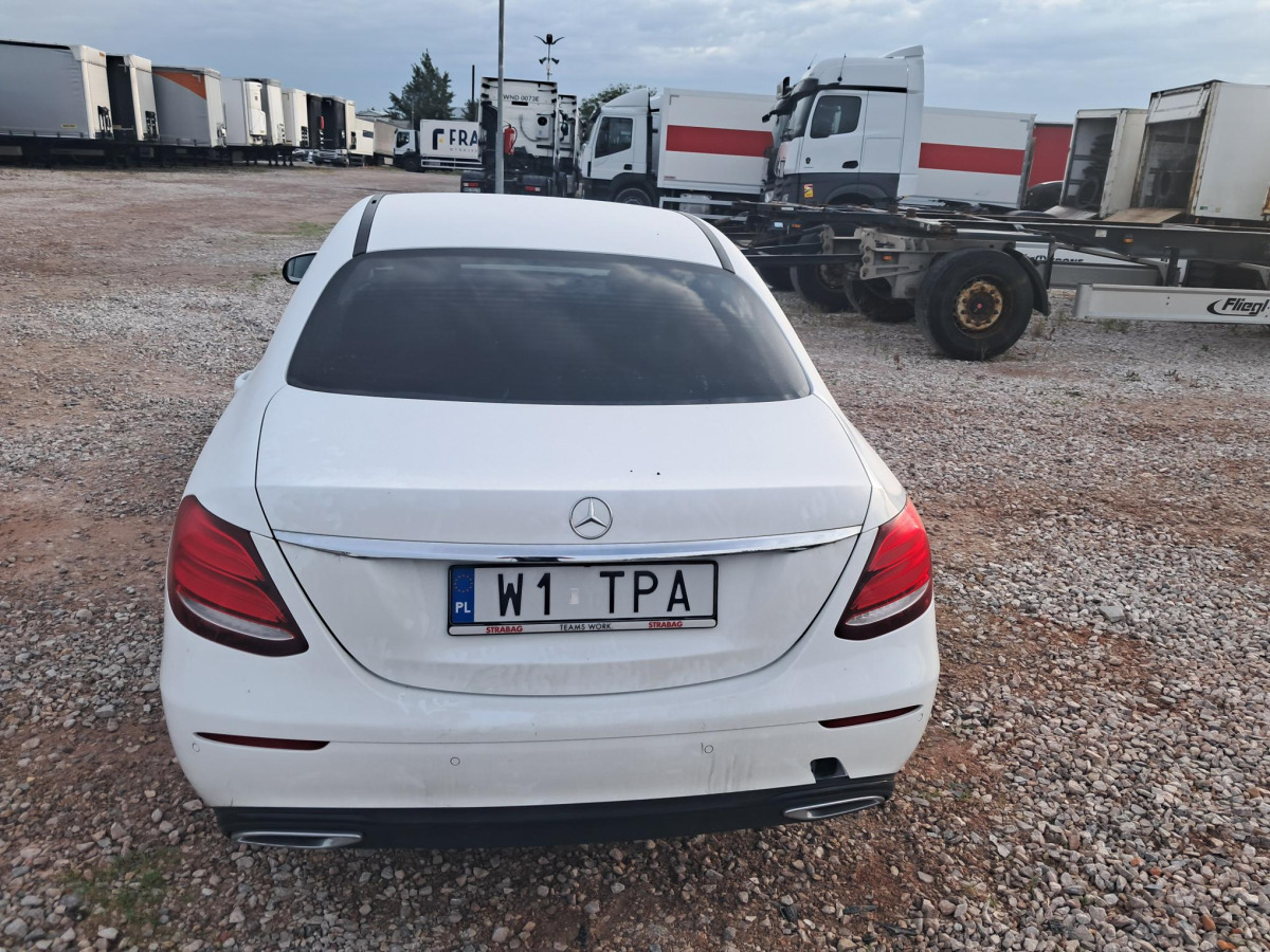 MERCEDES BENZ E 220 D 4MATIC SEDAN - Berline: photos 5 MERCEDES BENZ E 220 D 4MATIC SEDAN - Berline: photos 5