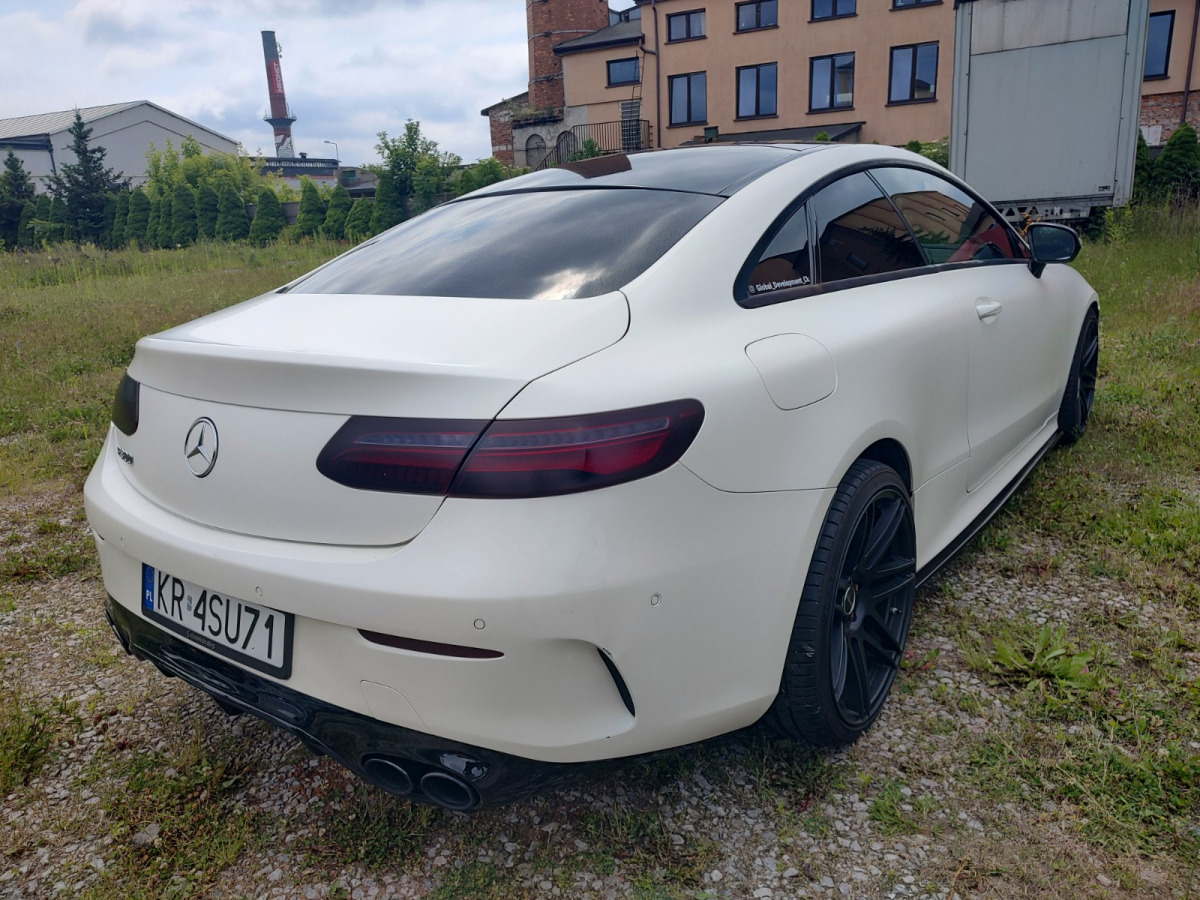 MERCEDES BENZ E KLASA COUPE - Voiture: photos 4 MERCEDES BENZ E KLASA COUPE - Voiture: photos 4