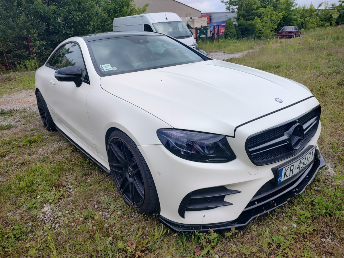 MERCEDES BENZ E KLASA COUPE - Voiture: photos 1 MERCEDES BENZ E KLASA COUPE - Voiture: photos 1