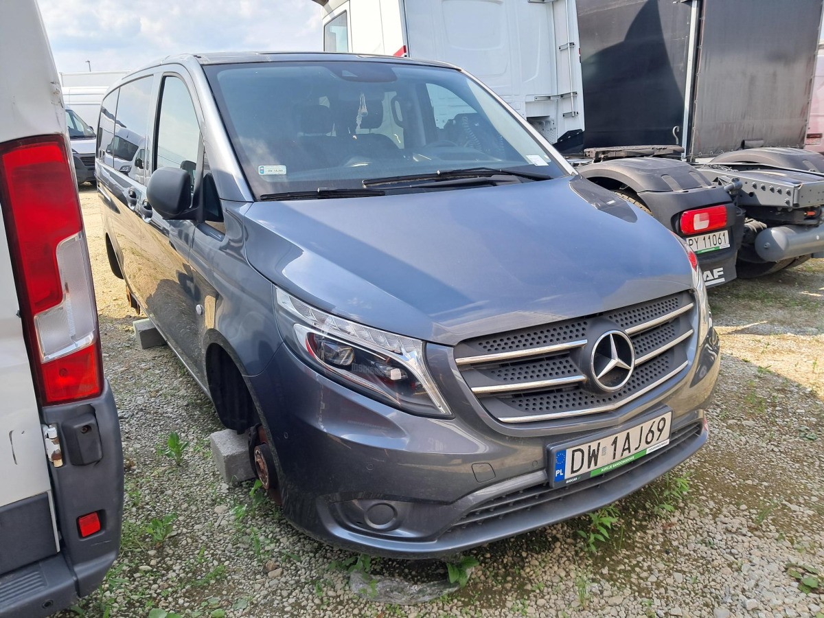 MERCEDES BENZ VITO TOURER VAN - Voiture: photos 1 MERCEDES BENZ VITO TOURER VAN - Voiture: photos 1