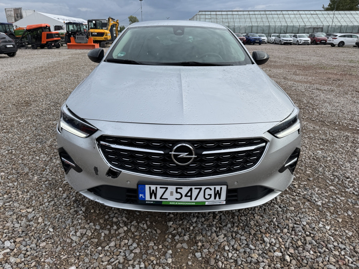 OPEL INSIGNIA LIFTBACK - Voiture: photos 2 OPEL INSIGNIA LIFTBACK - Voiture: photos 2