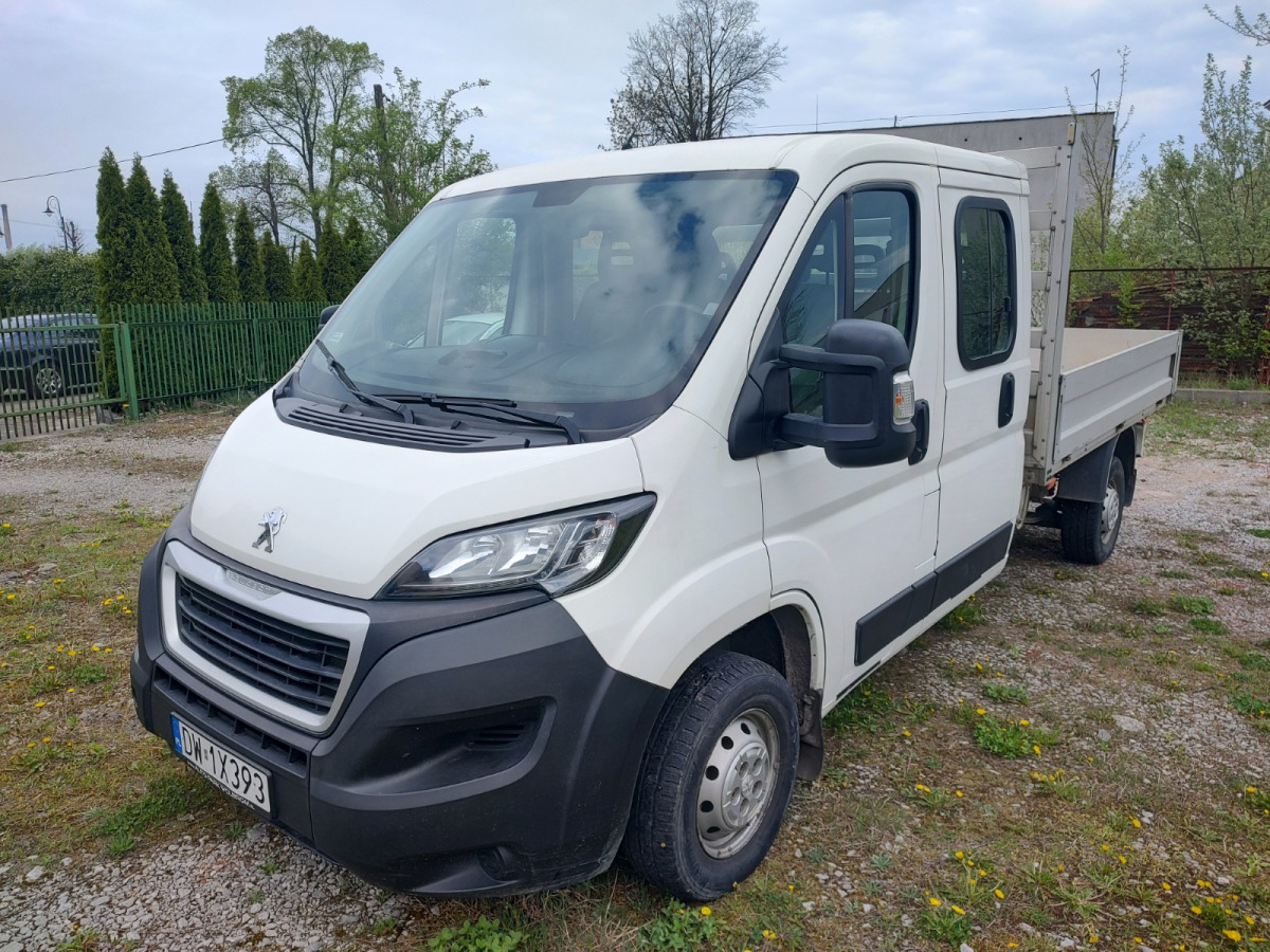 PEUGEOT BOXER DOKA - Utilitaire double cabine: photos 3 PEUGEOT BOXER DOKA - Utilitaire double cabine: photos 3