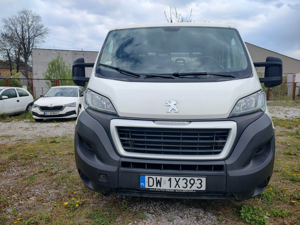 PEUGEOT BOXER DOKA - Utilitaire double cabine: photos 2 PEUGEOT BOXER DOKA - Utilitaire double cabine: photos 2