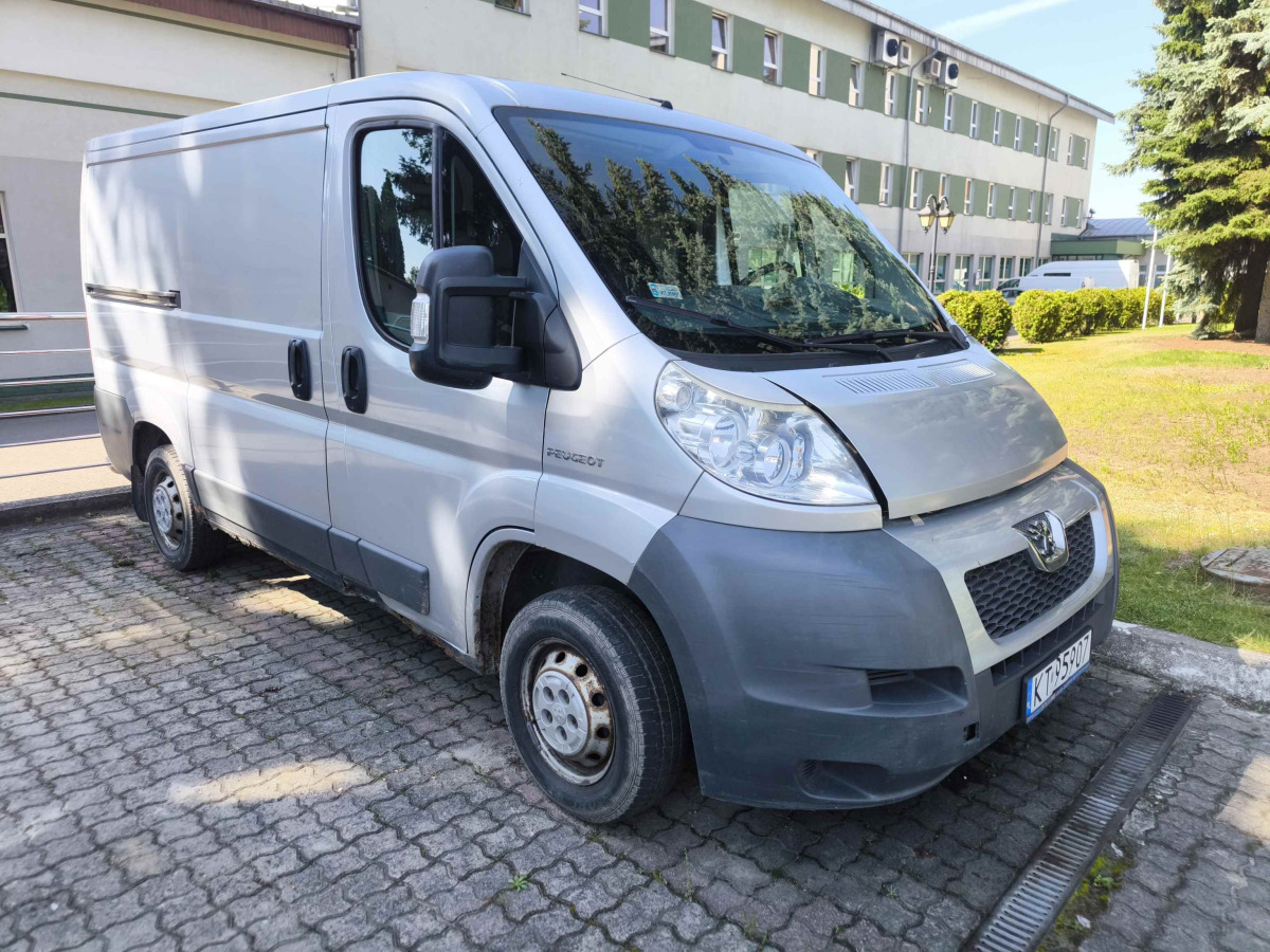 PEUGEOT BOXER FURGON BLASZAK - Fourgon utilitaire: photos 1 PEUGEOT BOXER FURGON BLASZAK - Fourgon utilitaire: photos 1