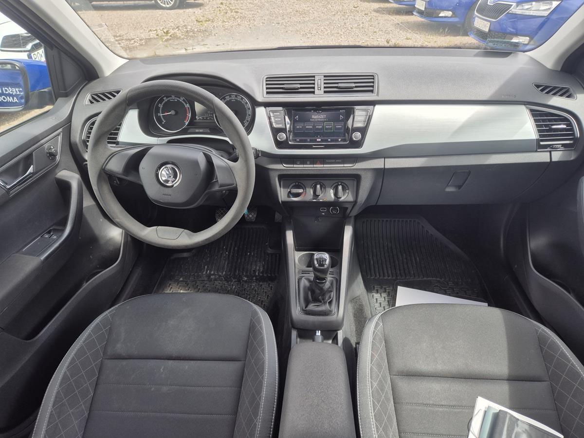 Voiture à hayon SKODA FABIA HATCHBACK: photos 12