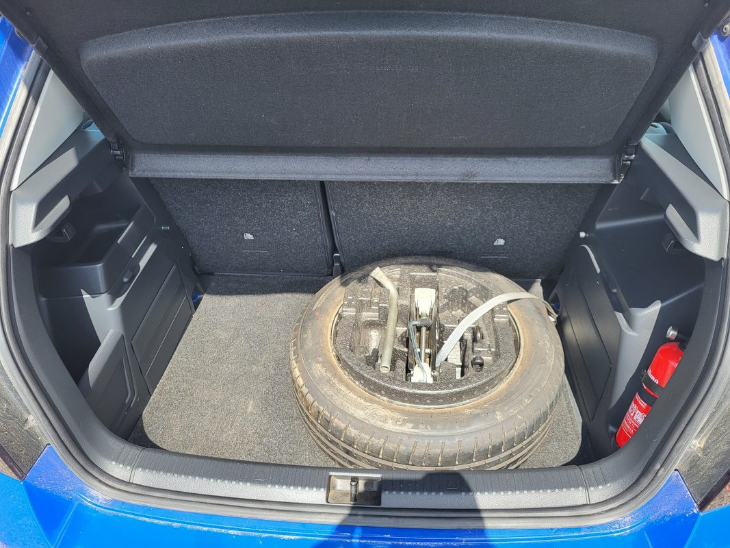 Voiture à hayon SKODA FABIA HATCHBACK: photos 9