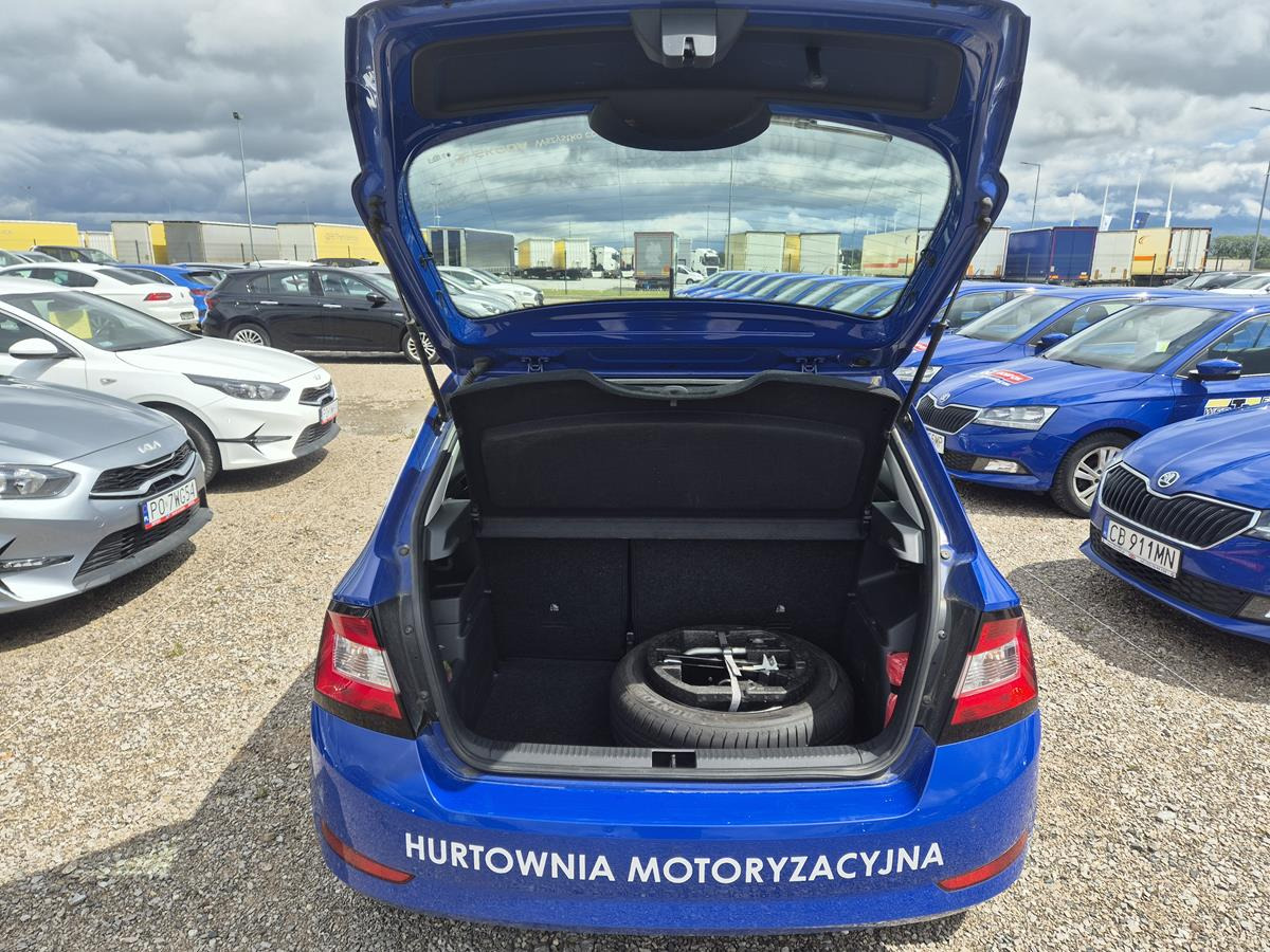Voiture à hayon SKODA FABIA HATCHBACK: photos 7