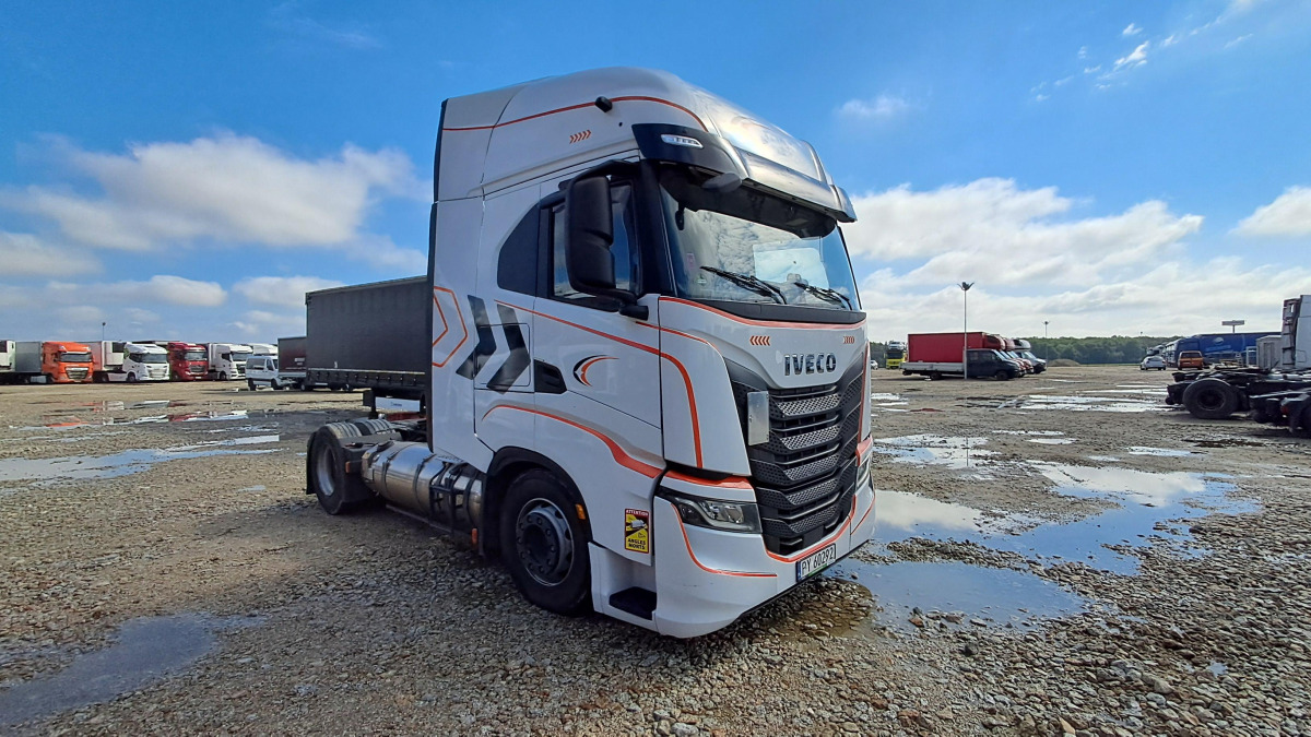 IVECO AS440ST/FP LT LNG CIĄGNIK SIODŁOWY - Tracteur routier: photos 1 IVECO AS440ST/FP LT LNG CIĄGNIK SIODŁOWY - Tracteur routier: photos 1