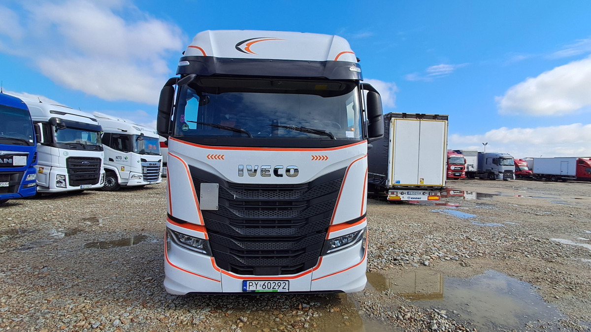 IVECO AS440ST/FP LT LNG CIĄGNIK SIODŁOWY - Tracteur routier: photos 2 IVECO AS440ST/FP LT LNG CIĄGNIK SIODŁOWY - Tracteur routier: photos 2