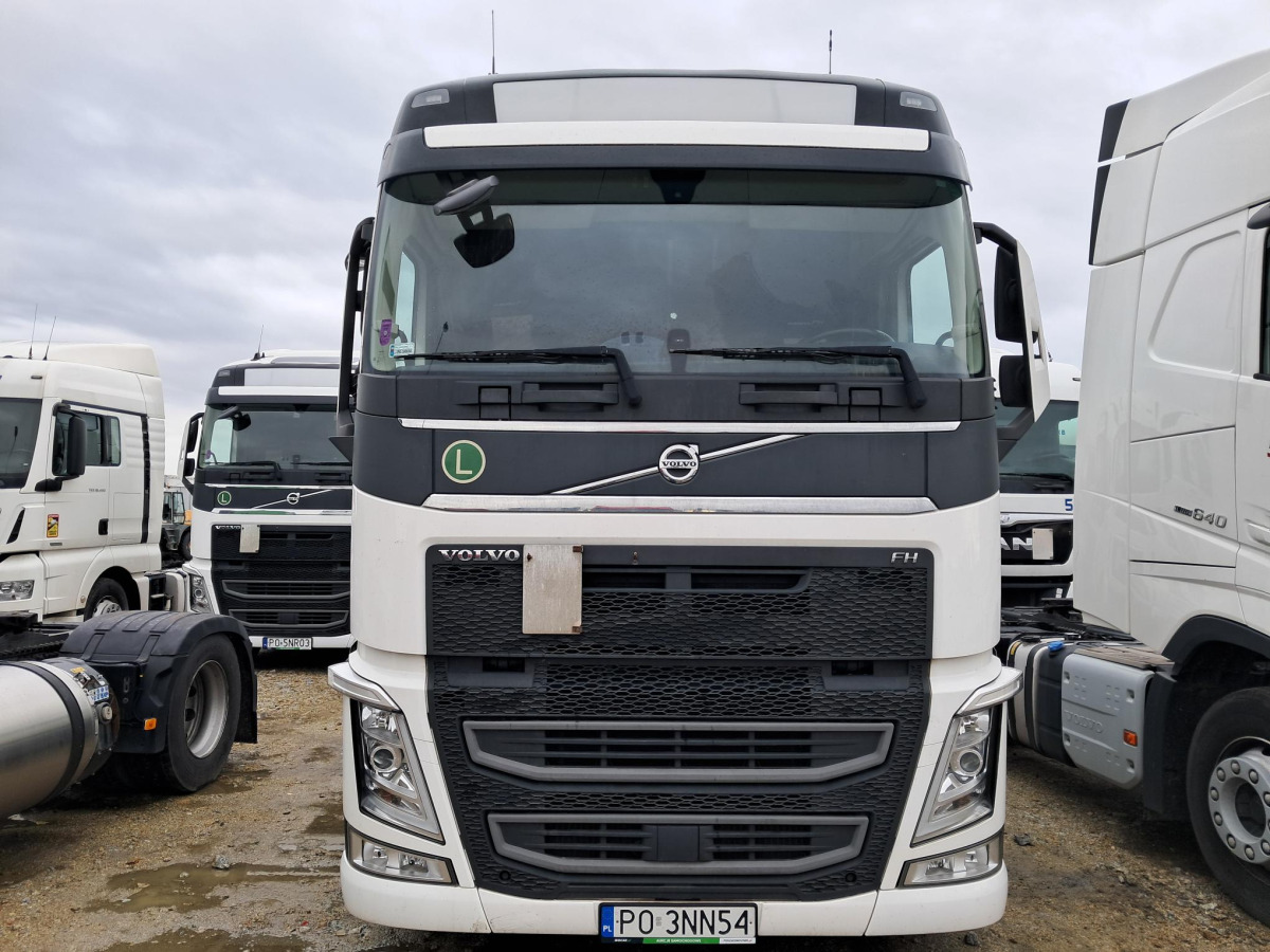 VOLVO FH 460 CIĄGNIK SIODŁOWY - Tracteur routier: photos 2 VOLVO FH 460 CIĄGNIK SIODŁOWY - Tracteur routier: photos 2