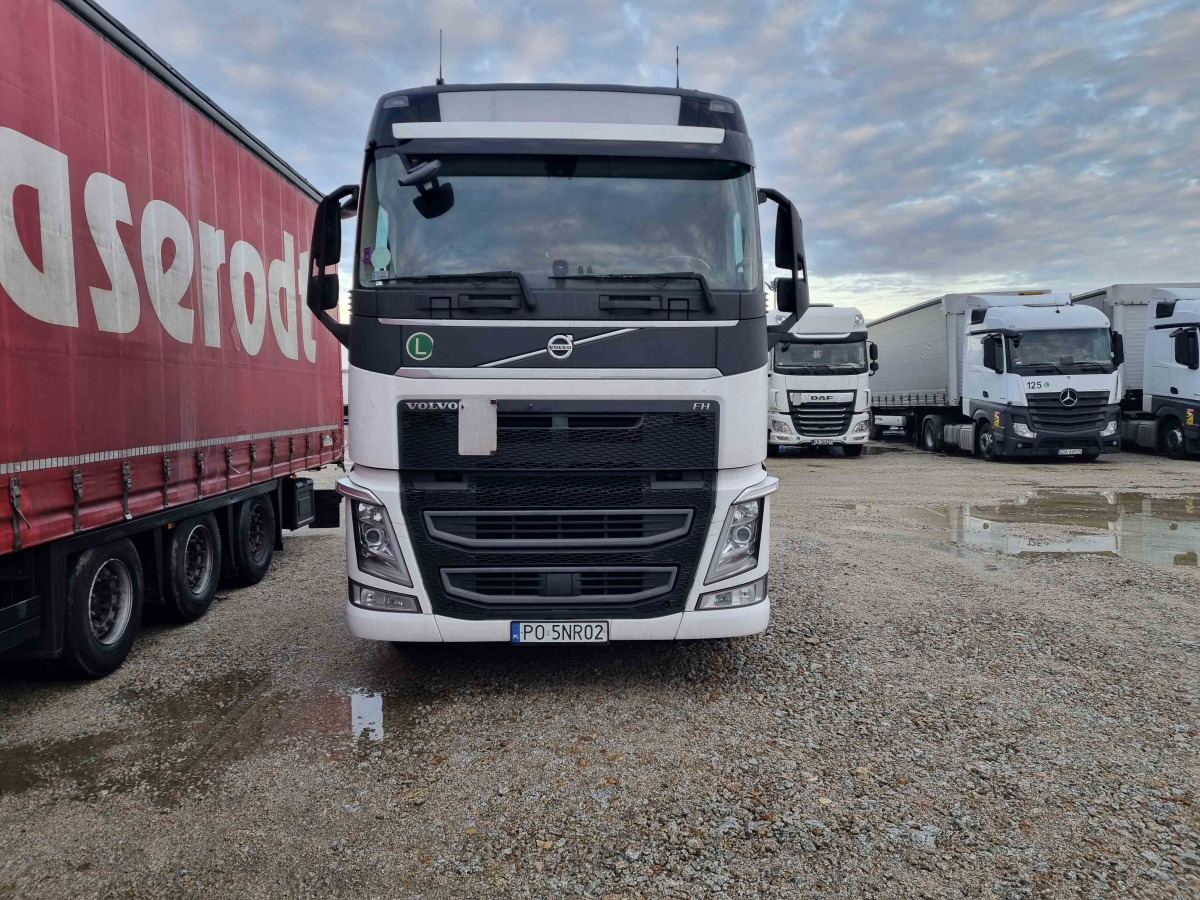 VOLVO FH 460 CIĄGNIK SIODŁOWY - Tracteur routier: photos 2 VOLVO FH 460 CIĄGNIK SIODŁOWY - Tracteur routier: photos 2