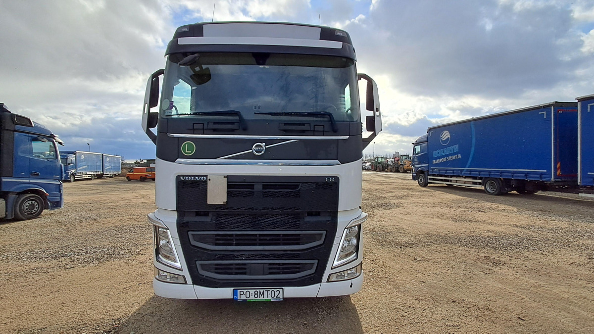 VOLVO FH 460 CIĄGNIK SIODŁOWY - Tracteur routier: photos 2 VOLVO FH 460 CIĄGNIK SIODŁOWY - Tracteur routier: photos 2