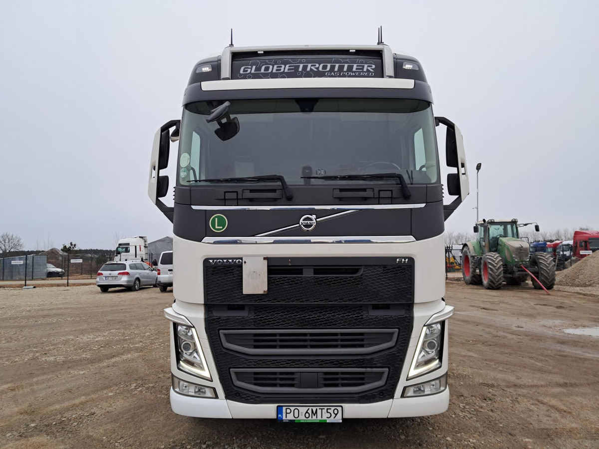 VOLVO FH 460 CIĄGNIK SIODŁOWY - Tracteur routier: photos 2 VOLVO FH 460 CIĄGNIK SIODŁOWY - Tracteur routier: photos 2