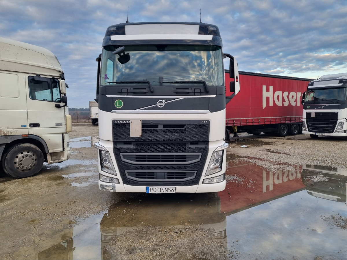 VOLVO FH 460 CIĄGNIK SIODŁOWY - Tracteur routier: photos 2 VOLVO FH 460 CIĄGNIK SIODŁOWY - Tracteur routier: photos 2