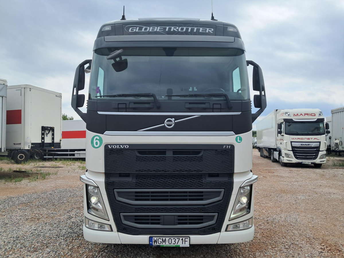 VOLVO FH CIĄGNIK SIODŁOWY - Tracteur routier: photos 3 VOLVO FH CIĄGNIK SIODŁOWY - Tracteur routier: photos 3