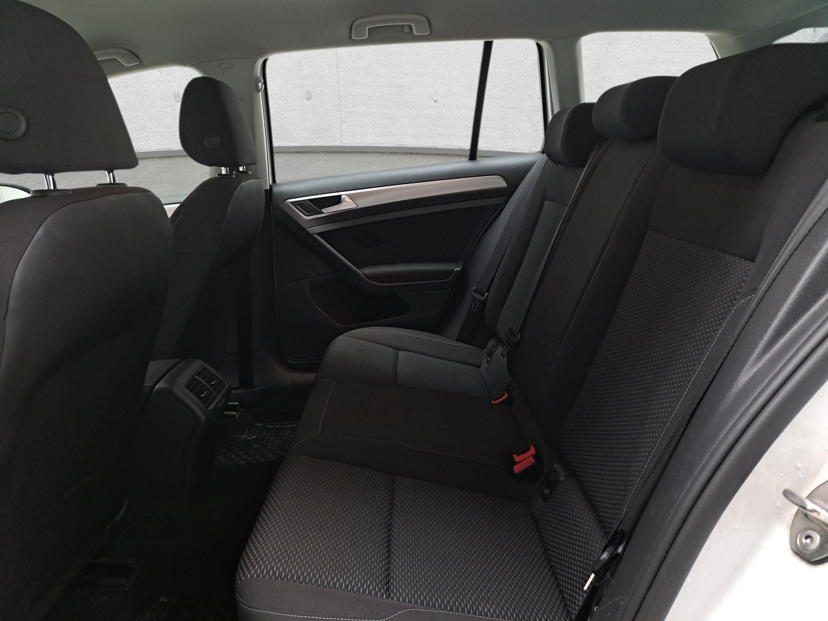 Voiture VOLKSWAGEN GOLF KOMBI: photos 13