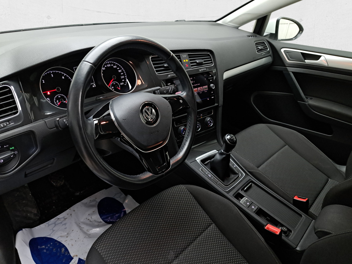 Voiture VOLKSWAGEN GOLF KOMBI: photos 12