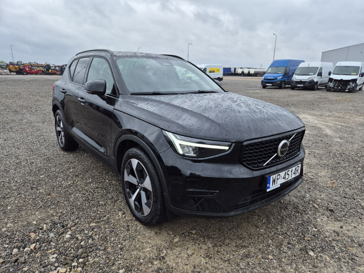 VOLVO XC40 SUV - SUV: photos 1 VOLVO XC40 SUV - SUV: photos 1
