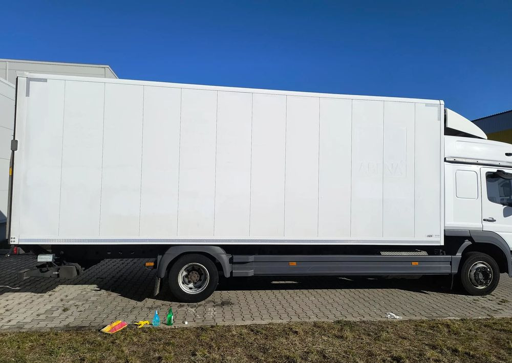 Mercedes-Benz Atego 1221 L - Camion fourgon: photos 2 Mercedes-Benz Atego 1221 L - Camion fourgon: photos 2