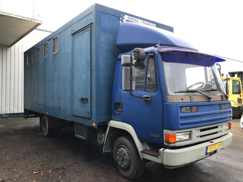 DAF 45 - 150 , Turbo , Horse truck , Spring Suspension - Camion fourgon: photos 4 DAF 45 - 150 , Turbo , Horse truck , Spring Suspension - Camion fourgon: photos 4
