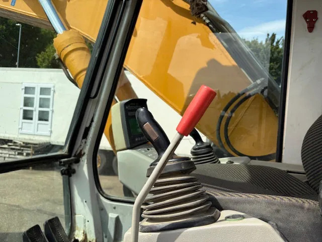 Pelle sur chenille Liebherr R914 B HDSL: photos 20 Pelle sur chenille Liebherr R914 B HDSL: photos 20