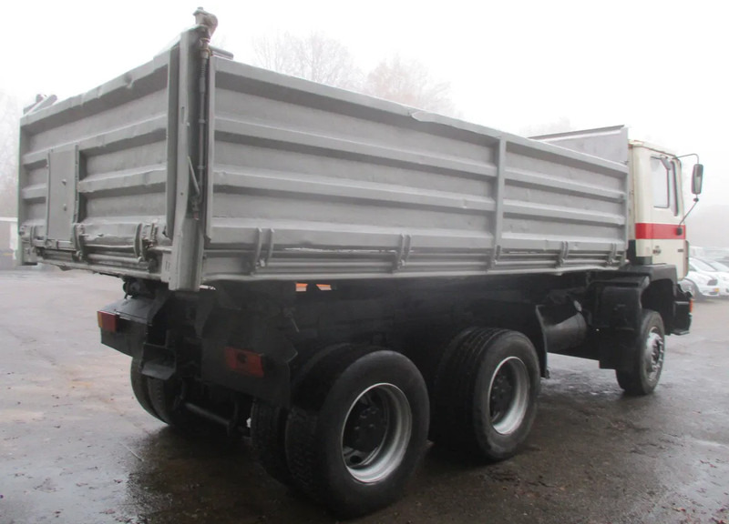 MAN 26 322 ZF Manual , 6x4 , 3 way tipper , Spring suspension - Camion benne: photos 3 MAN 26 322 ZF Manual , 6x4 , 3 way tipper , Spring suspension - Camion benne: photos 3