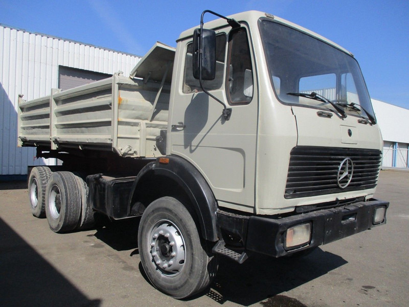 Mercedes-Benz 2633, V8 , ZF Manual , 6x4 , 3 Way tipper , Spring suspension - Camion benne: photos 4 Mercedes-Benz 2633, V8 , ZF Manual , 6x4 , 3 Way tipper , Spring suspension - Camion benne: photos 4