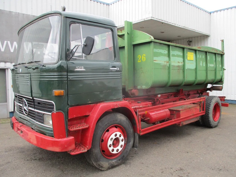 Mercedes-Benz LP 1319 , Oldtimer - Camion ampliroll: photos 4 Mercedes-Benz LP 1319 , Oldtimer - Camion ampliroll: photos 4