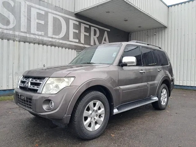 Mitsubishi Pajero GLS 3.5 - V6 , 4x4 , 7 Pers. , Full option - Voiture: photos 1 Mitsubishi Pajero GLS 3.5 - V6 , 4x4 , 7 Pers. , Full option - Voiture: photos 1