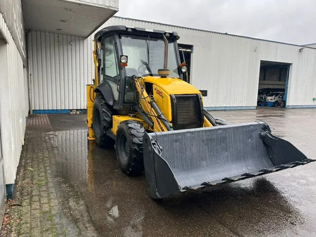 New Holland B 80 B-SS , 4x4 , Backhoe loader , 4in1 Bucket - Tractopelle: photos 4 New Holland B 80 B-SS , 4x4 , Backhoe loader , 4in1 Bucket - Tractopelle: photos 4